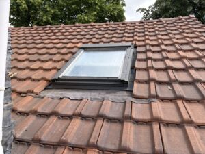 rénovation toiture, gouttières, Velux par Mike Romain, couvreur 27